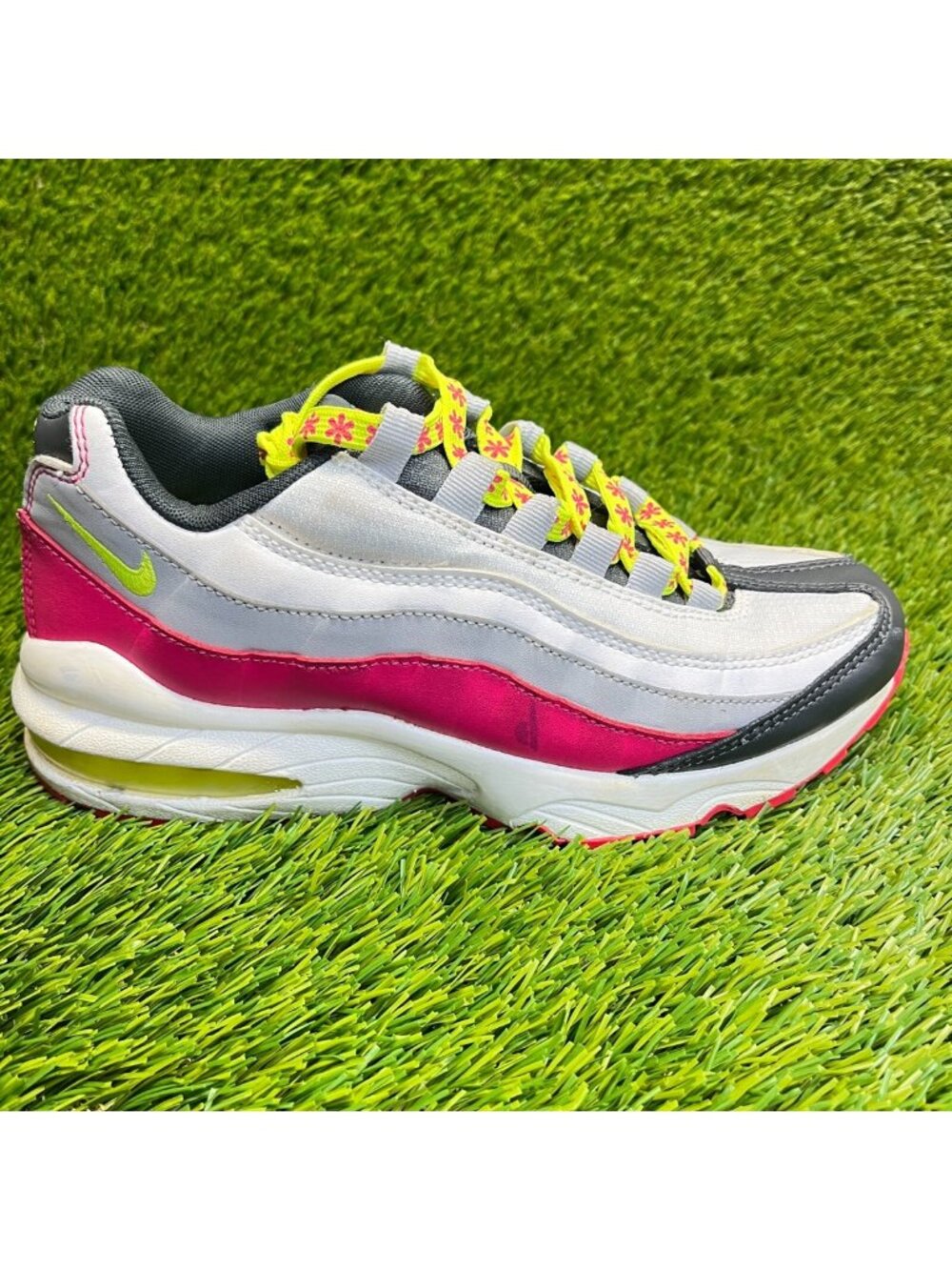Nike Air Max 95 GS Girls Size 5.5Y Gray Rush Pink Volt Athletic Shoes Sneakers